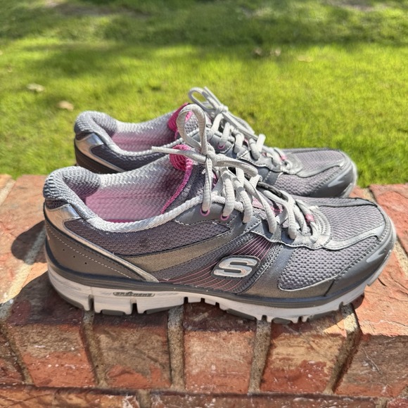 Skechers Womens Size 8.5 Gray Pink Running Training Sneakers EUC - Picture 1 of 8
